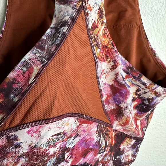 Lululemon Everlux and Mesh Cropped Tank Urbantricity Multi/Dark Terracotta Sz 6 - Picture 8 of 10